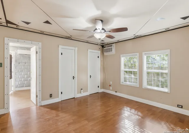 5th image of 717 N Heideke, Seguin, TX 78155 | MLS# 1925444