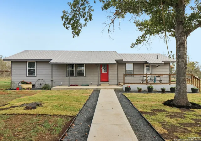 4th image of 5054/5080 Odaniel, Seguin, TX 78155 | MLS# 1925488