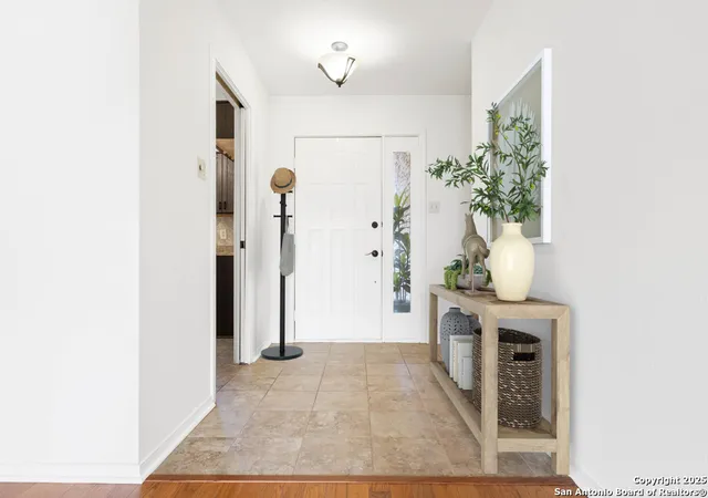 2nd image of 13731 Castle Grove Dr, San Antonio, TX 78231 | MLS# 1925489