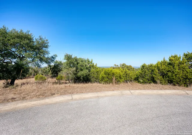 Photo 1 of Land for sale at 11 Wynstone, Boerne, TX 78006 | MLS# 1925520 | Listing updated on 2026-06-23