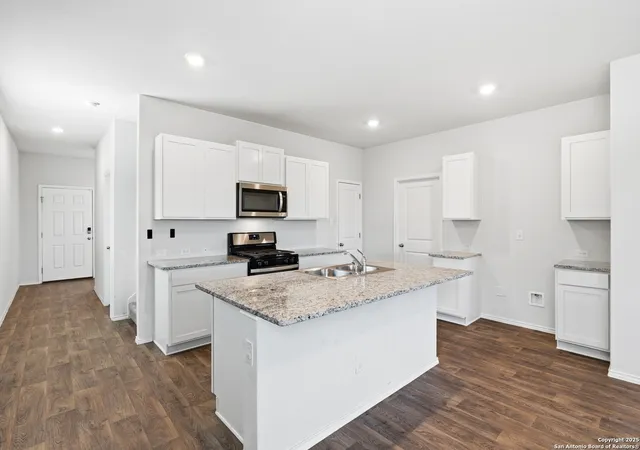 Photo 3 of Single family home for sale at 3906 Bay Leaf Loop, Von Ormy, TX 78073 | MLS# 1925563 | Listing updated on 2025-12-14
