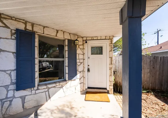 Photo 3 of Sale Pending at 8206 Laurel Bnd, San Antonio, TX 78250 | MLS# 1925574 | Listing updated on 2025-12-10