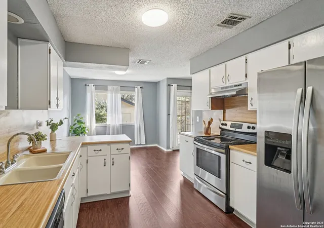 4th image of 9334 Dover Ridge, San Antonio, TX 78250 | MLS# 1925575