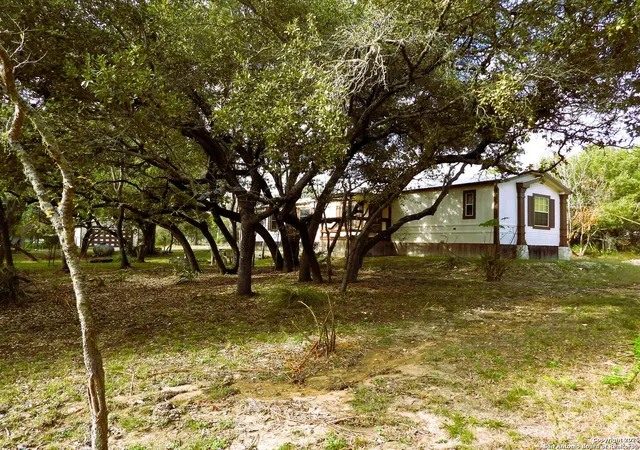 Homes for sale in Lakehills, TX | 164 E 18th, Lakehills, TX 78063 | MLS# 1925589