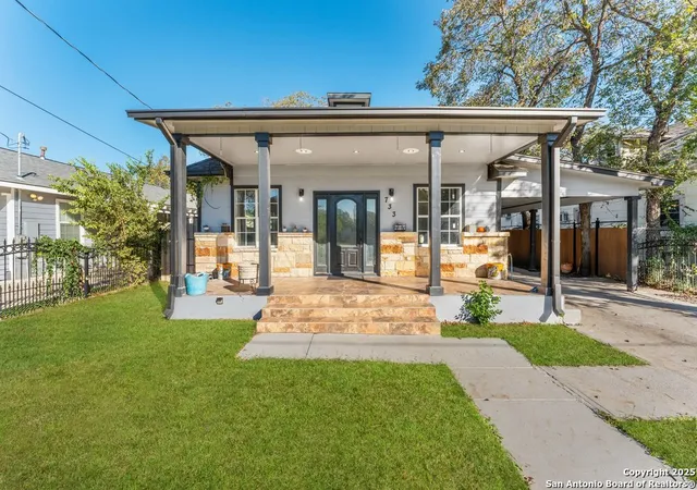 Photo 2 of Sale Pending at 733 Delmar, San Antonio, TX 78210 | MLS# 1925644 | Listing updated on 2025-12-17