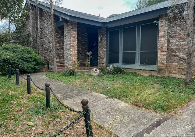 Photo 1 of Sale Pending at 5422 El Tejano, San Antonio, TX 78233 | MLS# 1925663 | Listing updated on 2025-12-29