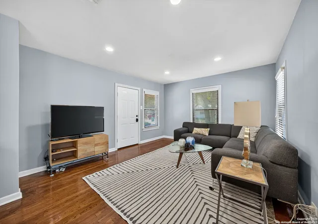 5th image of 515 Frost, San Antonio, TX 78201 | MLS# 1925674