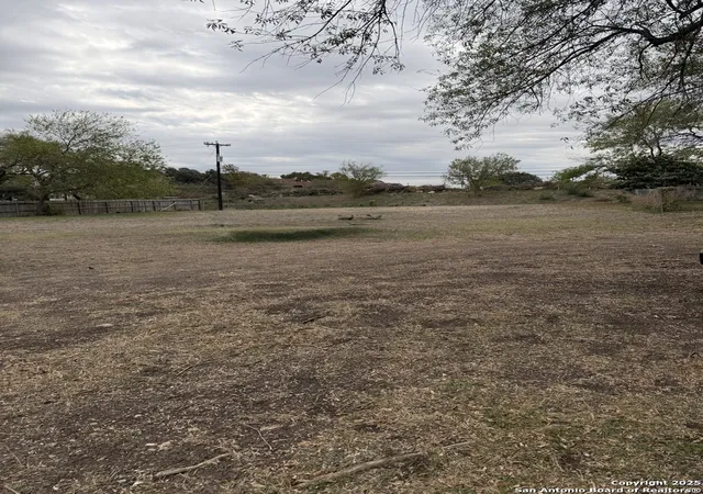 Photo 3 of Sale Pending at 210 Sunnyland, San Antonio, TX 78228 | MLS# 1925811 | Listing updated on 2025-12-10