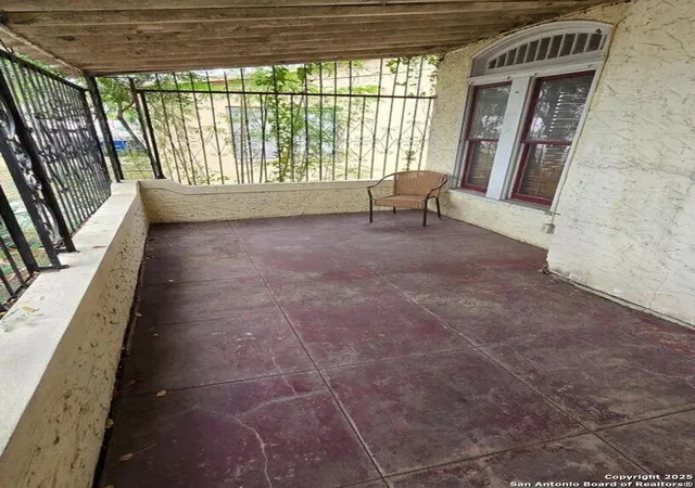 Homes for sale in San Antonio, TX | 1643 Rosewood, San Antonio, TX 78201 | MLS# 1925836