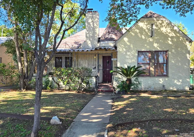 Homes for sale in San Antonio, TX | 1643 Rosewood, San Antonio, TX 78201 | MLS# 1925836
