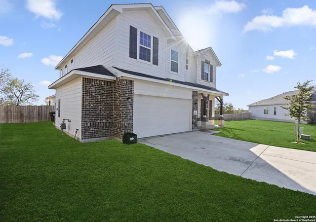 Photo 3 of Single family home for sale at 8823 Catnip Pass, Elmendorf, TX 78112 | MLS# 1925852 | Listing updated on 2026-05-18