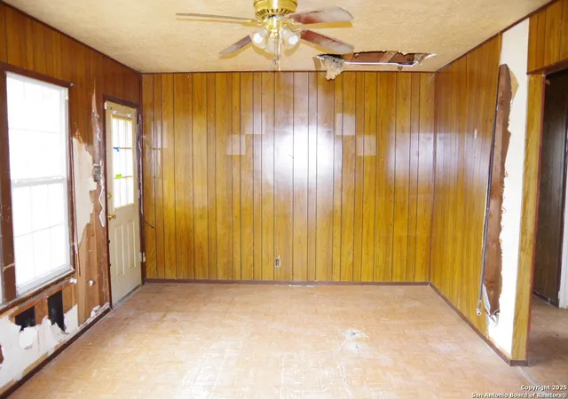 Photo 3 of Sale Pending at 270 Gayle Ave, San Antonio, TX 78223 | MLS# 1925868 | Listing updated on 2026-03-16