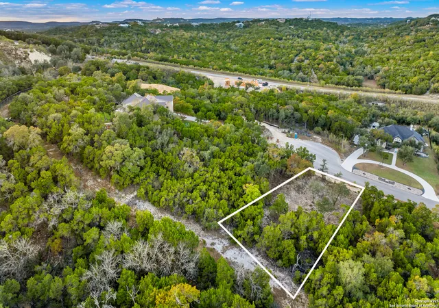 Photo 4 of Sale Pending at 22306 White Doe Pass, San Antonio, TX 78255 | MLS# 1925872 | Listing updated on 2026-01-12