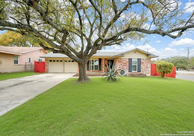 Photo 2 of Sale Pending at 3203 Quakertown, San Antonio, TX 78230 | MLS# 1925885 | Listing updated on 2026-01-16
