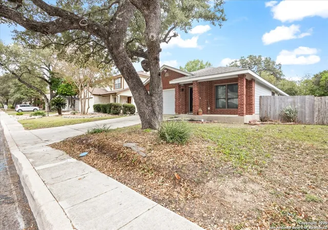 Photo 3 of Sale Pending at 8454 Shooting Quail, San Antonio, TX 78250 | MLS# 1925968 | Listing updated on 2026-02-09