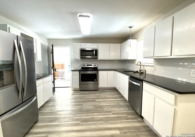 3rd image of 1138 Santa Anna, San Antonio, TX 78201 | MLS# 1925969
