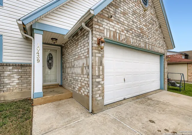 2nd image of 10439 Canyon, San Antonio, TX 78245 | MLS# 1925971