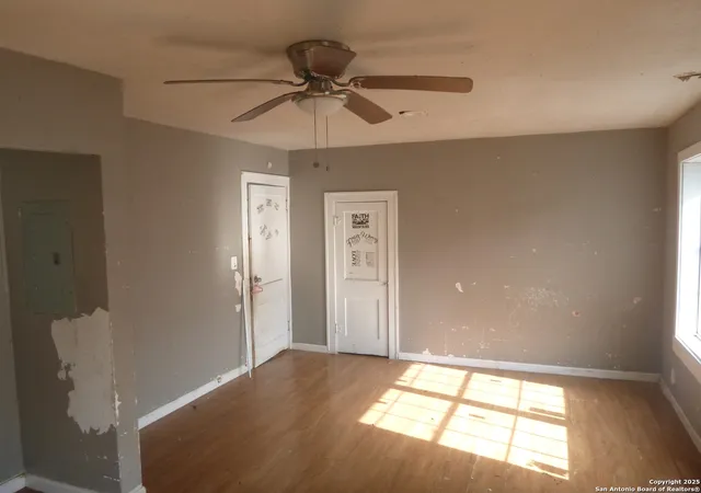 Photo 3 of Single family home for sale at 819 N Hamilton, San Antonio, TX 78207 | MLS# 1926082 | Listing updated on 2026-01-26