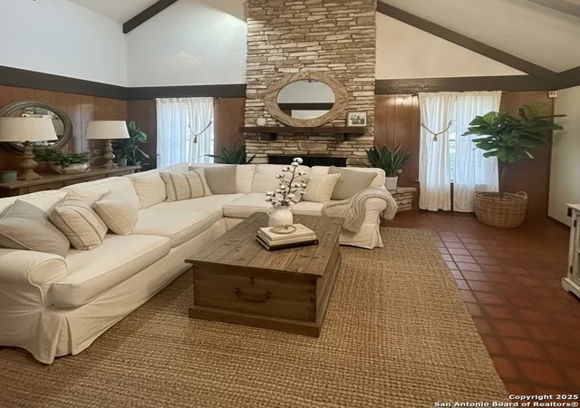 Photo 3 of Single family home for sale at 425 Golfcrest, Windcrest, TX 78239 | MLS# 1926102 | Listing updated on 2026-01-14