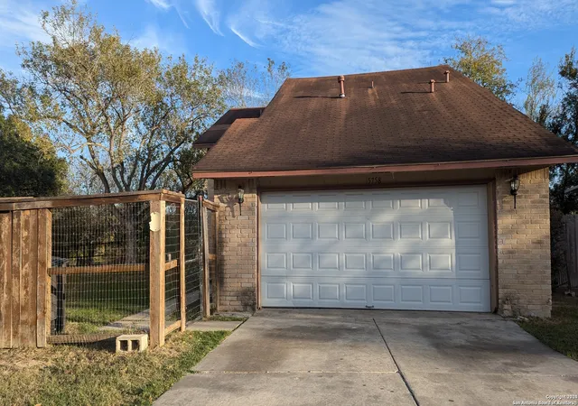 Photo 3 of Single family home for sale at 5758 Spring Moon, San Antonio, TX 78247 | MLS# 1926108 | Listing updated on 2026-01-17