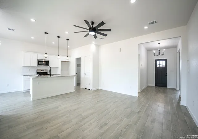 Photo 2 of Sale Pending at 16720 Llano Estacado, Atascosa, TX 78002 | MLS# 1926119 | Listing updated on 2026-01-01