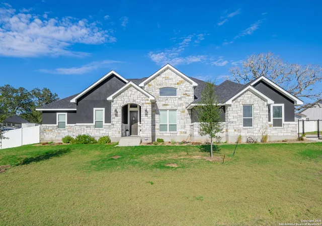 1st image of 108 Timber Heights, La Vernia, TX 78121 | MLS# 1926130