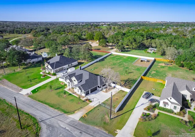 4th image of 108 Timber Heights, La Vernia, TX 78121 | MLS# 1926130