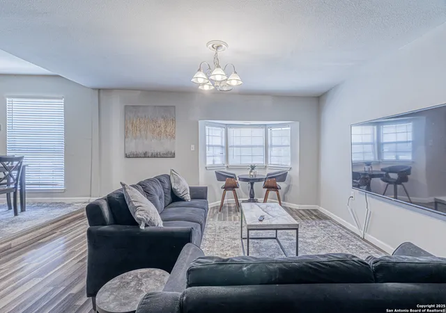 Photo 3 of Sale Pending at 530 Valley Park Dr, San Antonio, TX 78227 | MLS# 1926140 | Listing updated on 2026-04-14