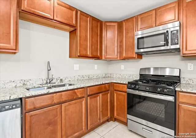 Photo 2 of Sale Pending at 6903 Neston Dr, San Antonio, TX 78239 | MLS# 1926149 | Listing updated on 2026-01-02