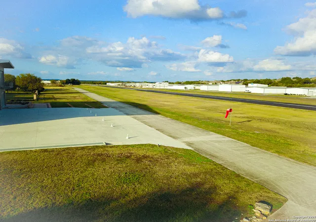 5th image of 28 Boerne Stage Airfield, Boerne, TX 78006 | MLS# 1926206