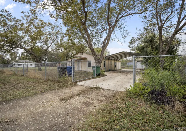 Photo 3 of Sale Pending at 4547 Ida Dr, San Antonio, TX 78222 | MLS# 1926224 | Listing updated on 2026-02-23