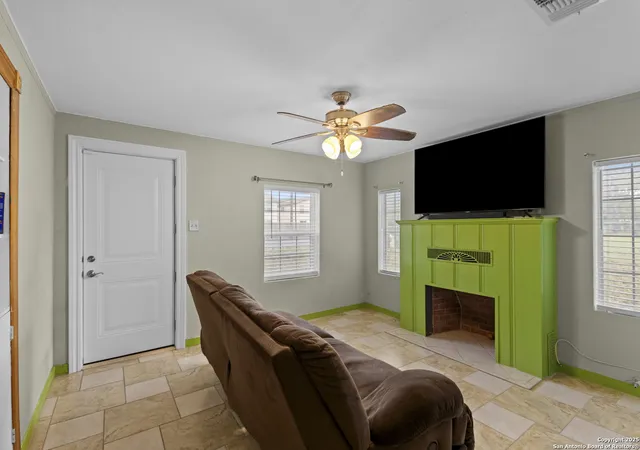 Photo 4 of Sale Pending at 4547 Ida Dr, San Antonio, TX 78222 | MLS# 1926224 | Listing updated on 2026-02-23