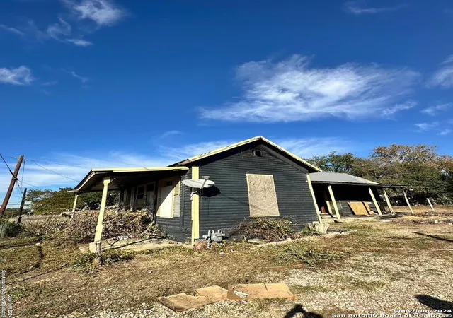 Photo 1 of Single family home for sale at 1404 N Olive St, San Antonio, TX 78208 | MLS# 1926271 | Listing updated on 2025-12-14