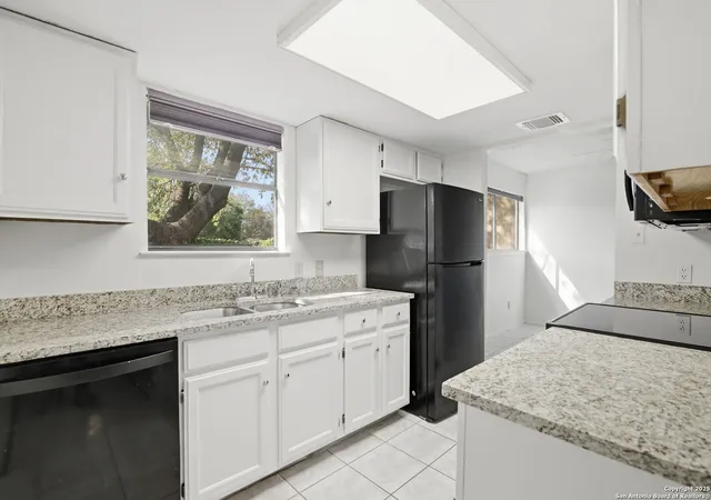 Photo 3 of Single family home for sale at 8702 Stream Cir, San Antonio, TX 78250 | MLS# 1926313 | Listing updated on 2026-03-22