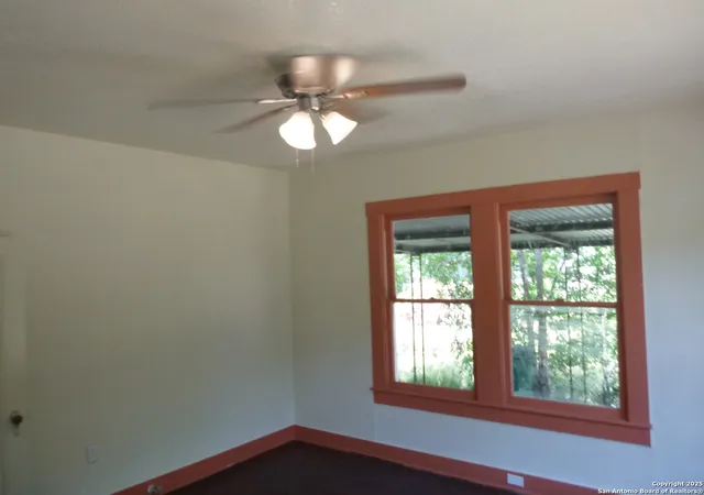 3rd image of 342 Canton, San Antonio, TX 78202 | MLS# 1926319