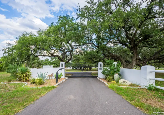 Photo 2 of House for sale at 2310 State Hwy 97, Pleasanton, TX 78064 | MLS# 1926323 | Listing updated on 2026-09-01