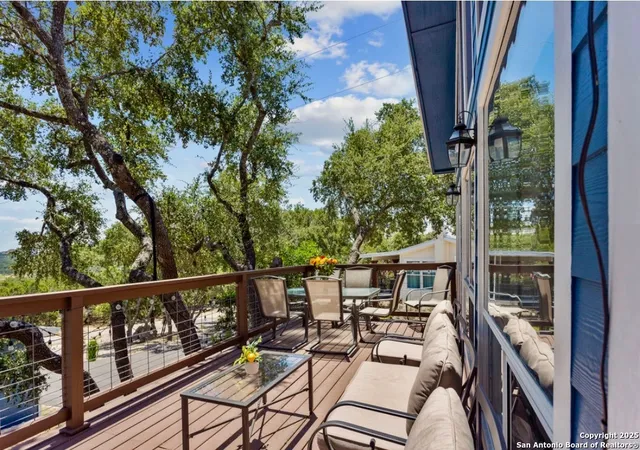 Photo 4 of Single family home for sale at 1544 Trailridge, Canyon Lake, TX 78133 | MLS# 1926344 | Listing updated on 2025-12-04