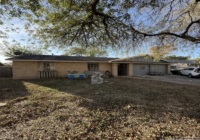 Photo 1 of Sale Pending at 5914 Woodgreen, San Antonio, TX 78218 | MLS# 1926389 | Listing updated on 2026-03-09