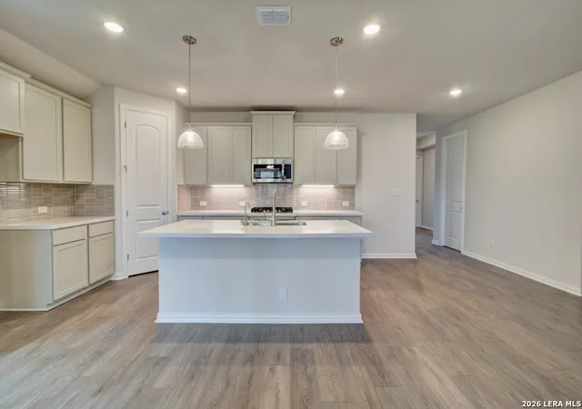 Photo 3 of Single family home for sale at 2118 Shepards Street, Seguin, TX 78155 | MLS# 1926392 | Listing updated on 2026-02-13