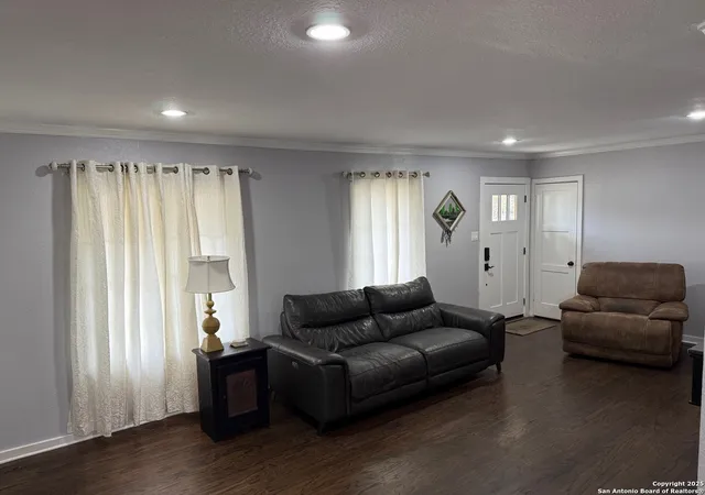 Photo 4 of Single family home for sale at 254 Wellesley Blvd, San Antonio, TX 78209 | MLS# 1926507 | Listing updated on 2026-04-07
