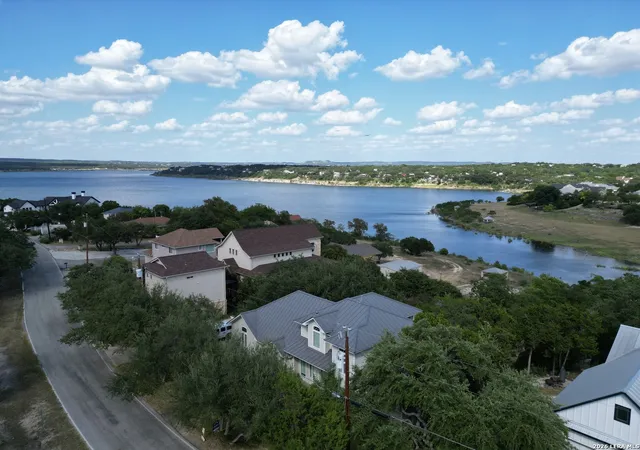 Photo 1 of Single family home for sale at 1761 Lakeside W, Canyon Lake, TX 78133 | MLS# 1926527 | Listing updated on 2026-10-07