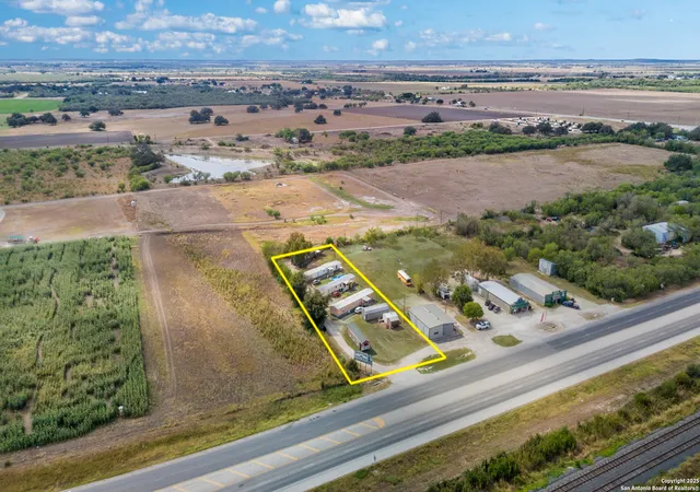 2nd image of 701 19th, Hondo, TX 78861 | MLS# 1926537
