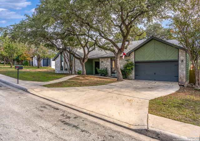 Photo 2 of Sale Pending at 3606 Boulder Peak, San Antonio, TX 78247 | MLS# 1926567 | Listing updated on 2026-01-22