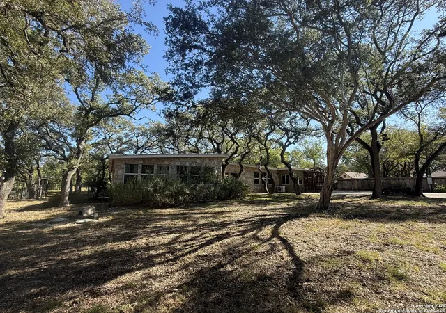 Photo 2 of Single family home for sale at 405 Fox Hall, San Antonio, TX 78213 | MLS# 1926631 | Listing updated on 2025-12-16