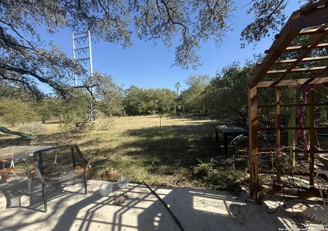 Photo 4 of Single family home for sale at 405 Fox Hall, San Antonio, TX 78213 | MLS# 1926631 | Listing updated on 2025-12-16