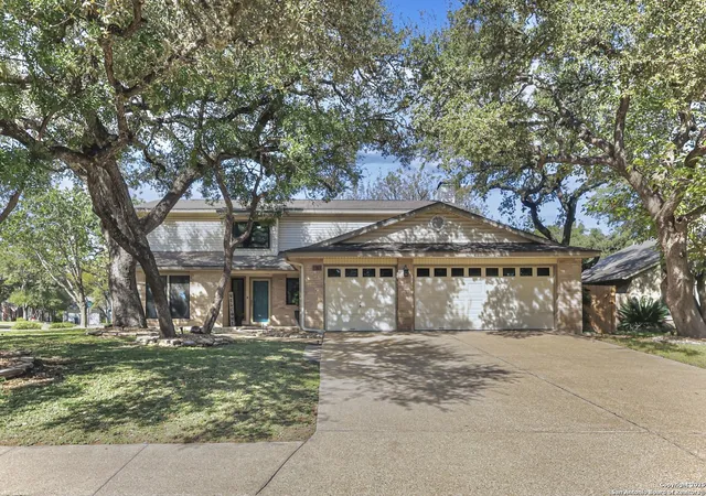 Photo 1 of Sale Pending at 101 Spyglass, Universal City, TX 78148 | MLS# 1926650 | Listing updated on 2025-12-23