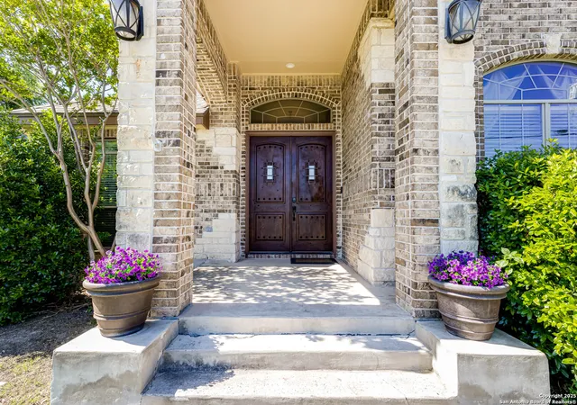 Photo 2 of Sale Pending at 515 County Rd 3822, San Antonio, TX 78253 | MLS# 1926664 | Listing updated on 2026-03-11