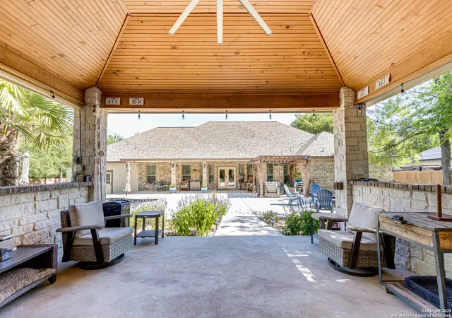 Photo 4 of Sale Pending at 515 County Rd 3822, San Antonio, TX 78253 | MLS# 1926664 | Listing updated on 2026-03-11