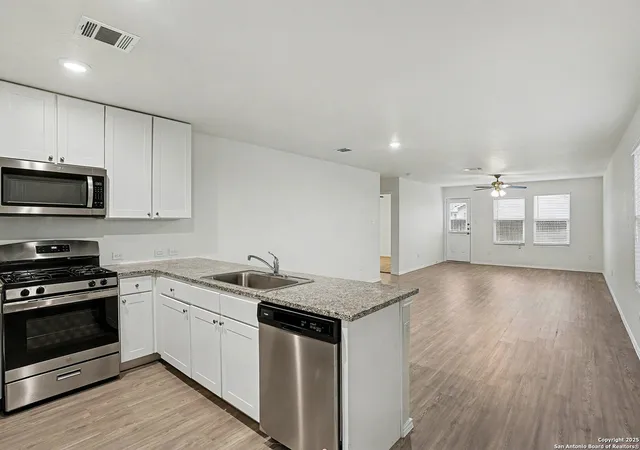 4th image of 10402 Varmus, Converse, TX 78109 | MLS# 1926690