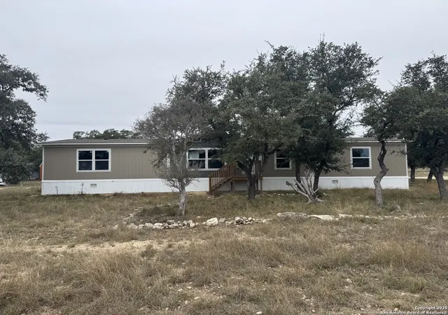 1st image of 492 Private Road 1511, Bandera, TX 78003 | MLS# 1926709